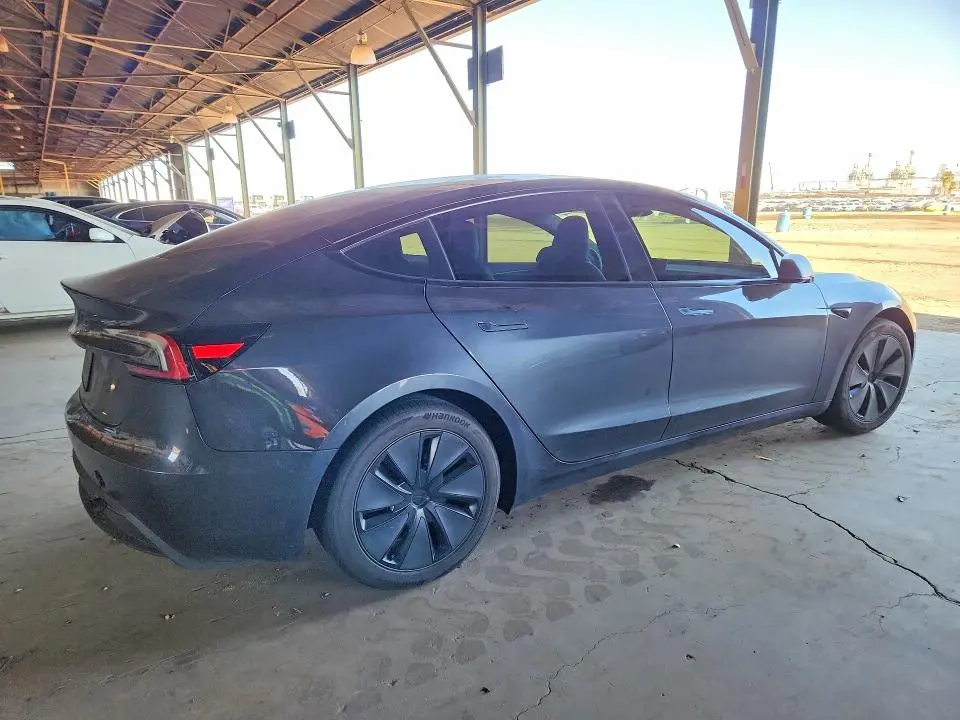 2024 TESLA MODEL 3   