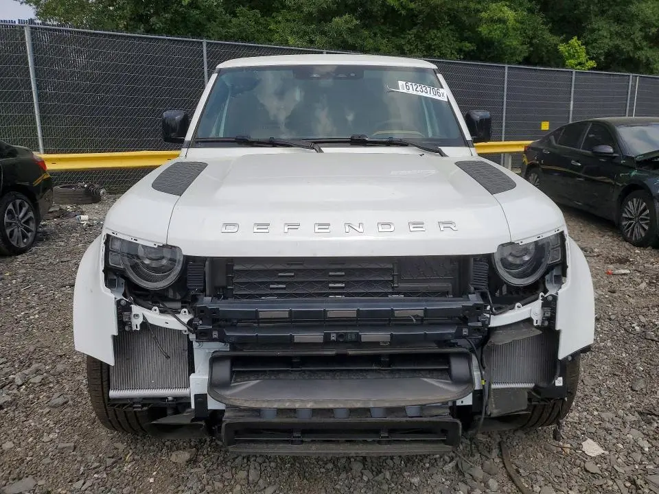 2025 LAND ROVER DEFENDER 130 S  