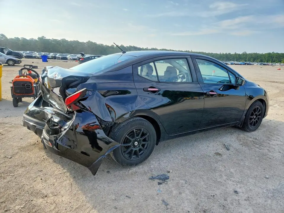 2020 NISSAN VERSA S  