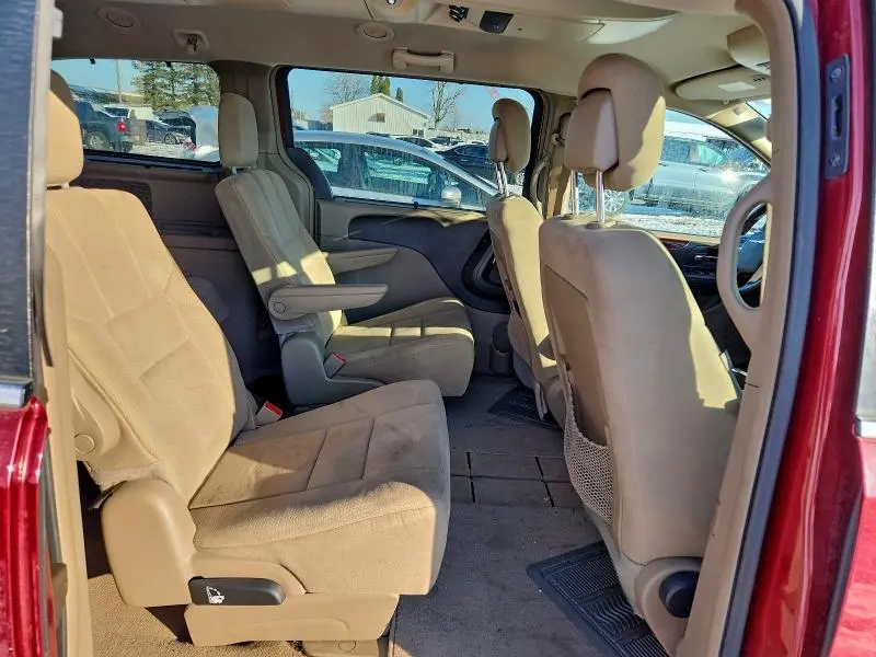 2013 CHRYSLER TOWN & COUNTRY TOURING  