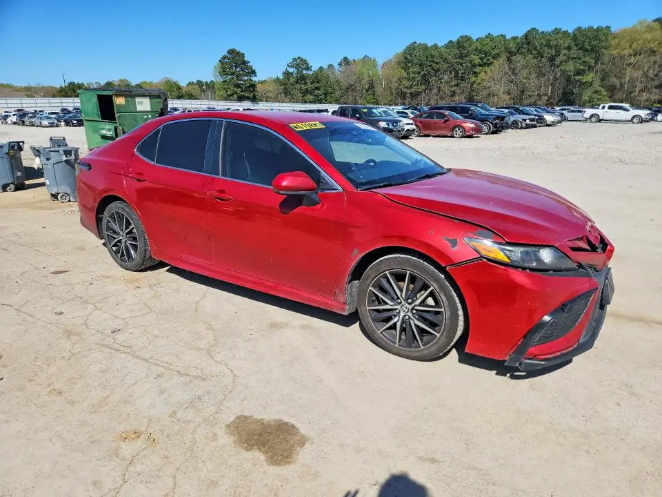 2021 TOYOTA CAMRY SE  