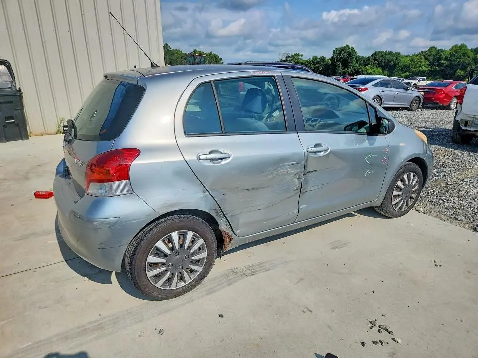 2010 TOYOTA YARIS BASE  