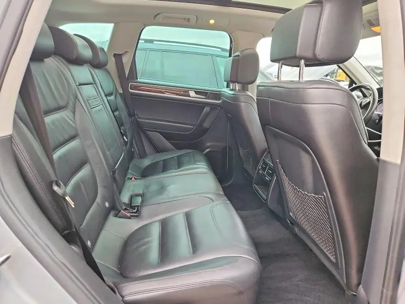2013 VOLKSWAGEN TOUAREG V6  