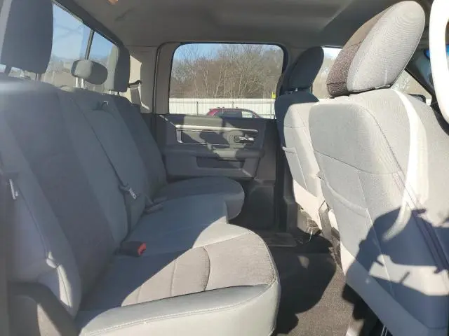 2018 RAM 1500 SLT  