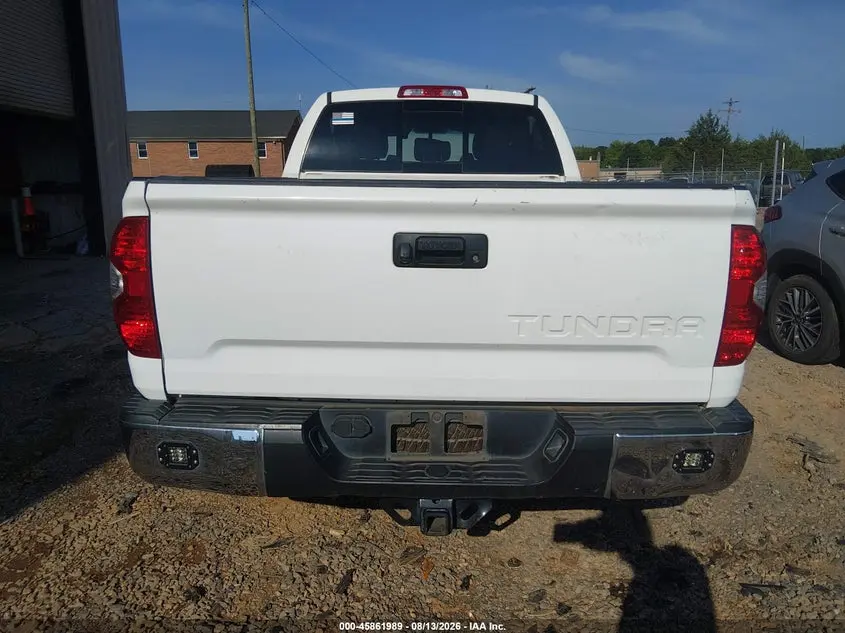 2017 TOYOTA TUNDRA SR5 5.7L V8