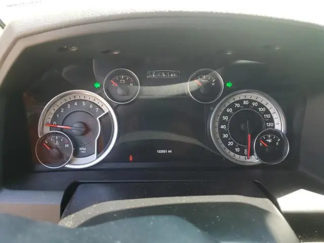 2016 RAM 1500 SLT  