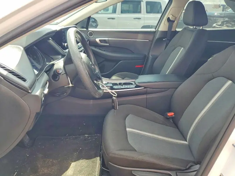 2021 HYUNDAI SONATA SE  