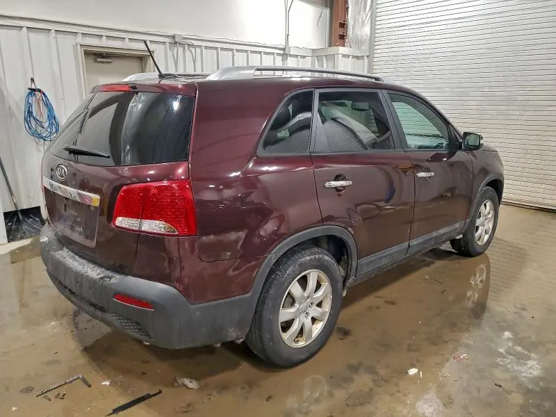 2012 KIA SORENTO BASE  