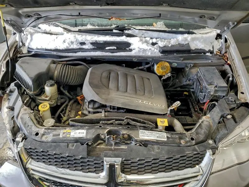 2016 DODGE GRAND CARAVAN SE  