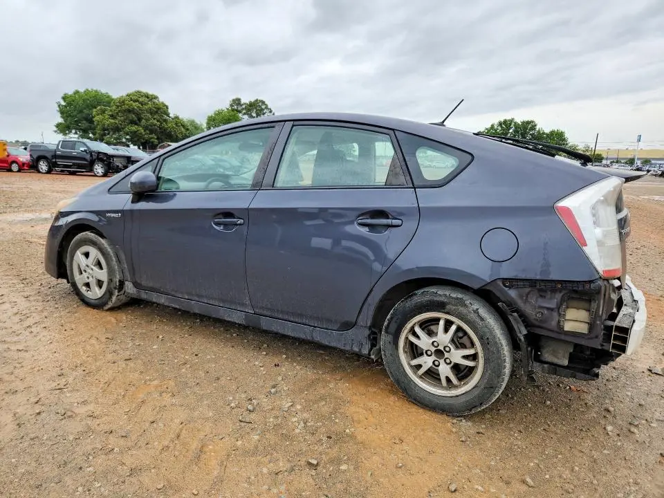 2011 TOYOTA PRIUS TWO  
