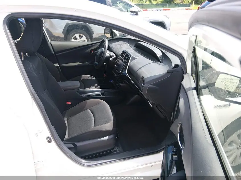 2020 TOYOTA PRIUS LE