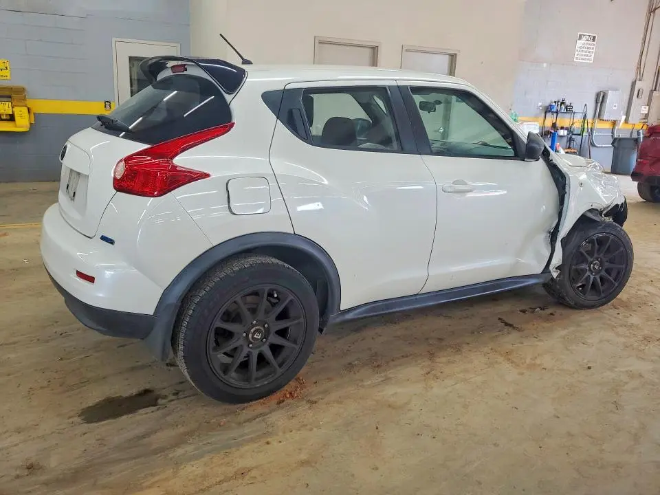 2014 NISSAN JUKE S  