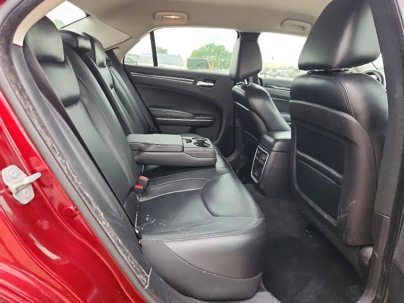 2015 CHRYSLER 300 LIMITED  