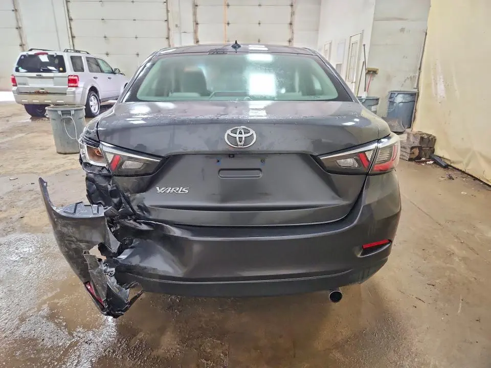 2020 TOYOTA YARIS L  