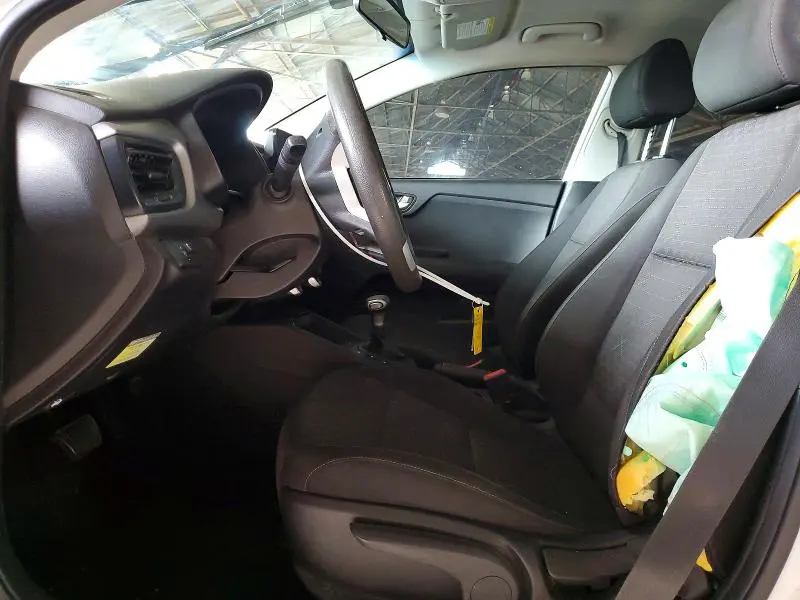 2021 KIA RIO LX  