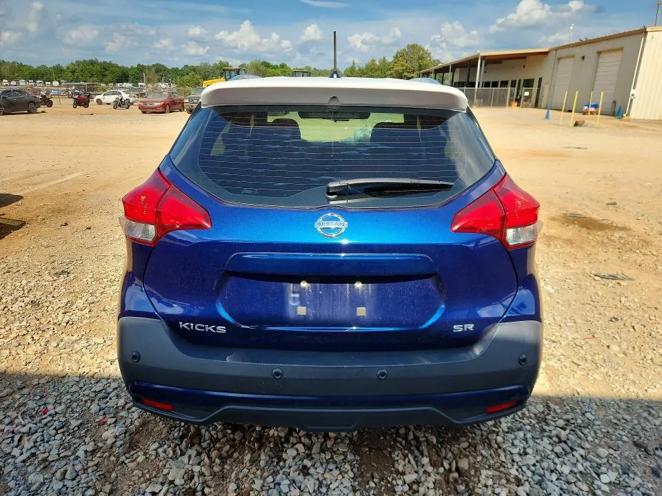 2020 NISSAN KICKS SR  
