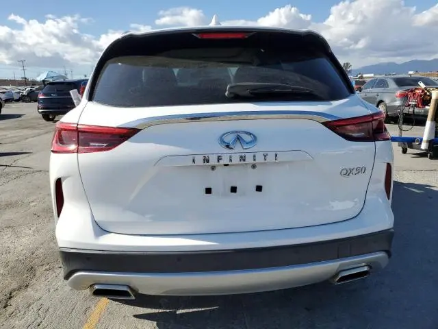 2021 INFINITI QX50 LUXE  