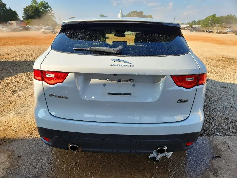 2017 JAGUAR F-PACE PRESTIGE  
