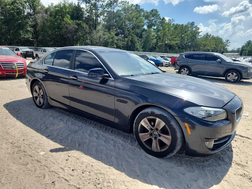 2013 BMW 528XI   