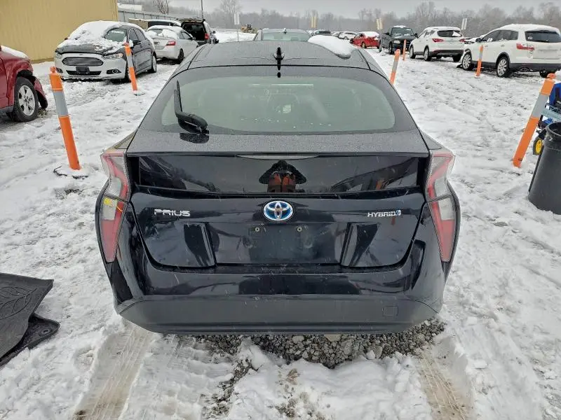 2016 TOYOTA PRIUS   