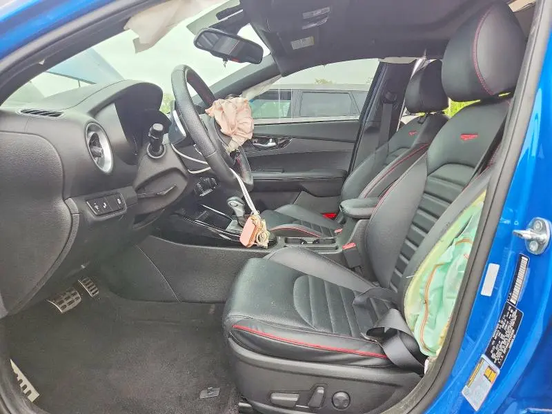 2023 KIA FORTE GT  