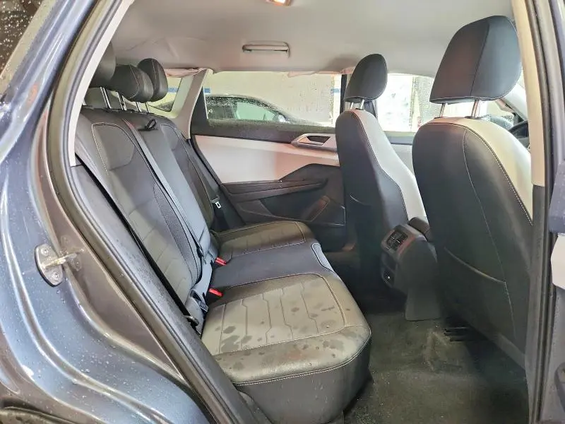 2025 VOLKSWAGEN TAOS SE  