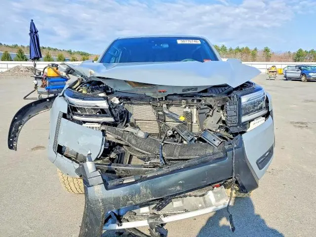 2025 NISSAN FRONTIER PRO-4X  