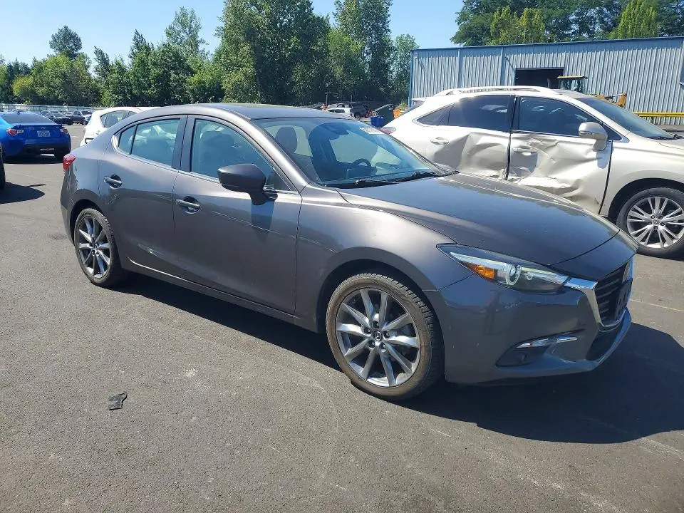 2018 MAZDA 3 GRAND TOURING  