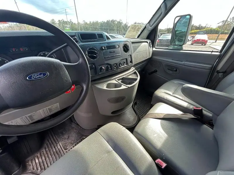 2011 FORD ECONOLINE E450 SUPER DUTY CUTAWAY VAN  