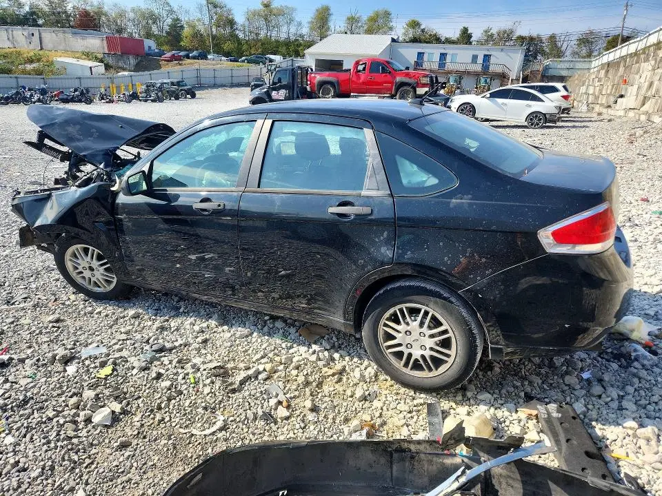 2010 FORD FOCUS SE  