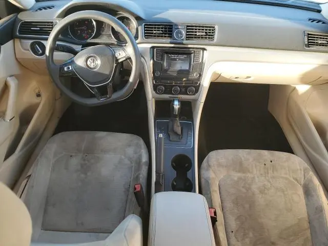 2017 VOLKSWAGEN PASSAT S  