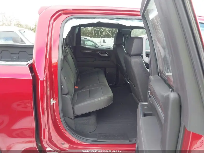 2025 GMC SIERRA 1500 4WD  SHORT BOX SLT