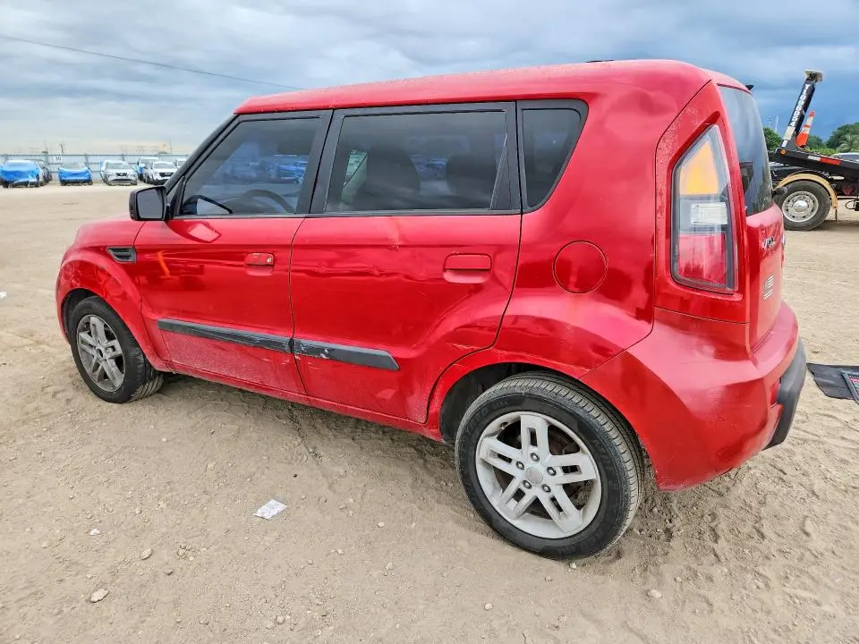 2010 KIA SOUL +  