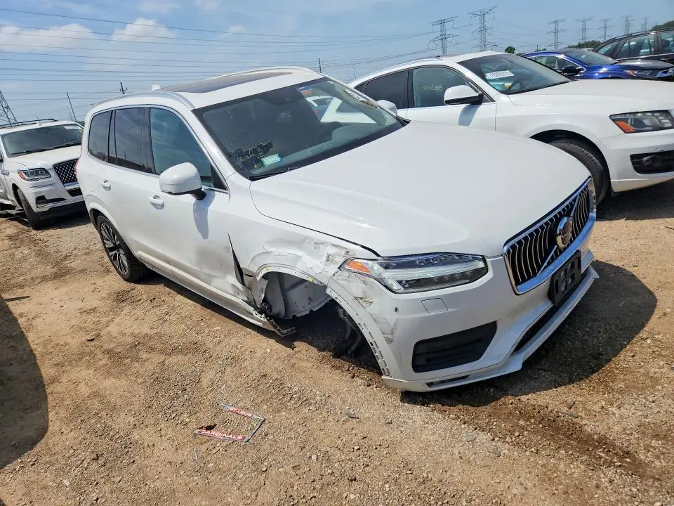 2022 VOLVO XC90 T5 MOMENTUM  