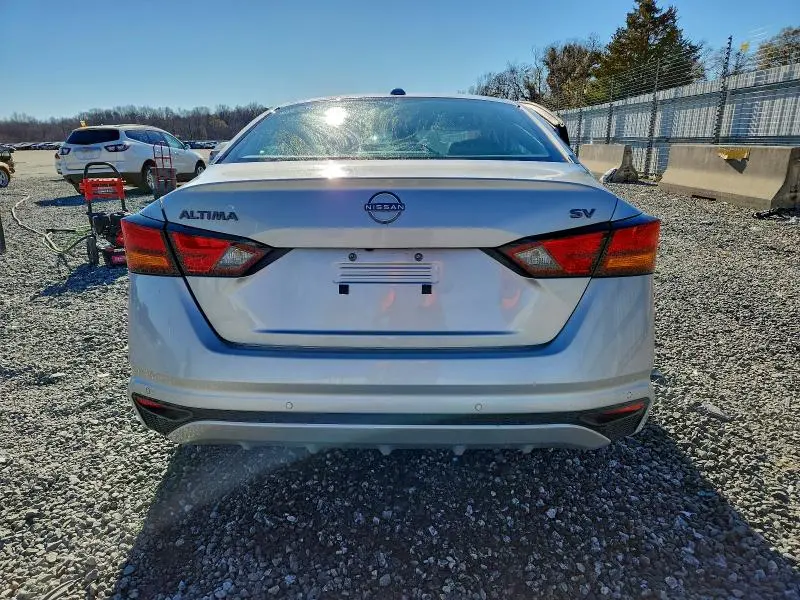 2024 NISSAN ALTIMA SV  