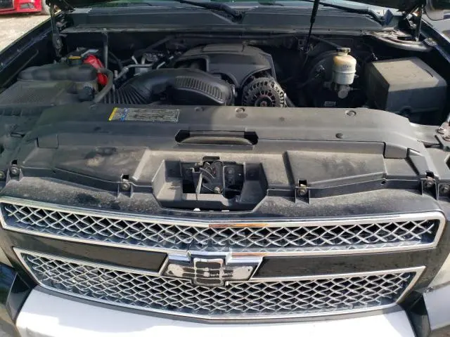 2011 CHEVROLET SUBURBAN K1500 LT  