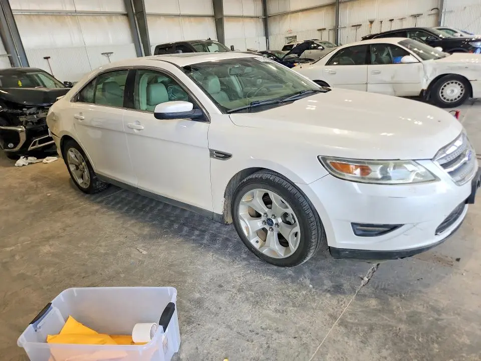 2011 FORD TAURUS SEL  