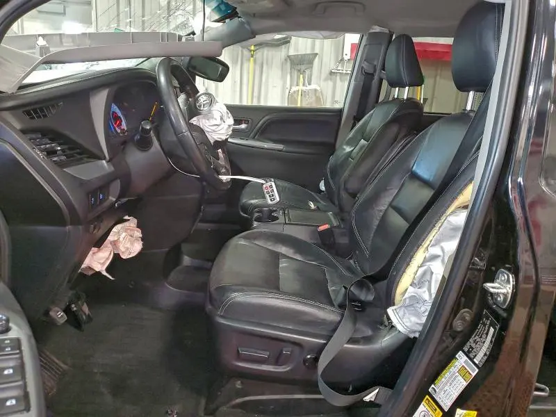 2015 TOYOTA SIENNA SPORT  