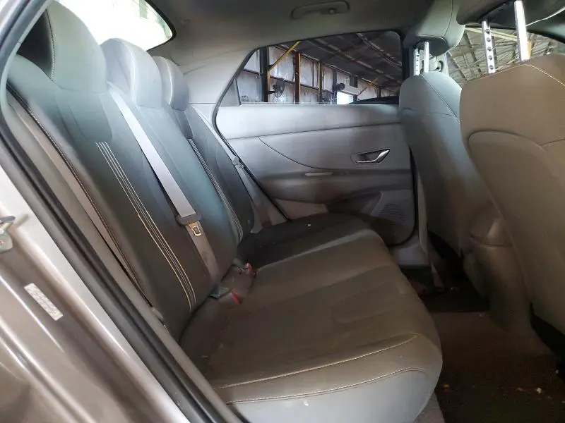 2021 HYUNDAI ELANTRA SEL  