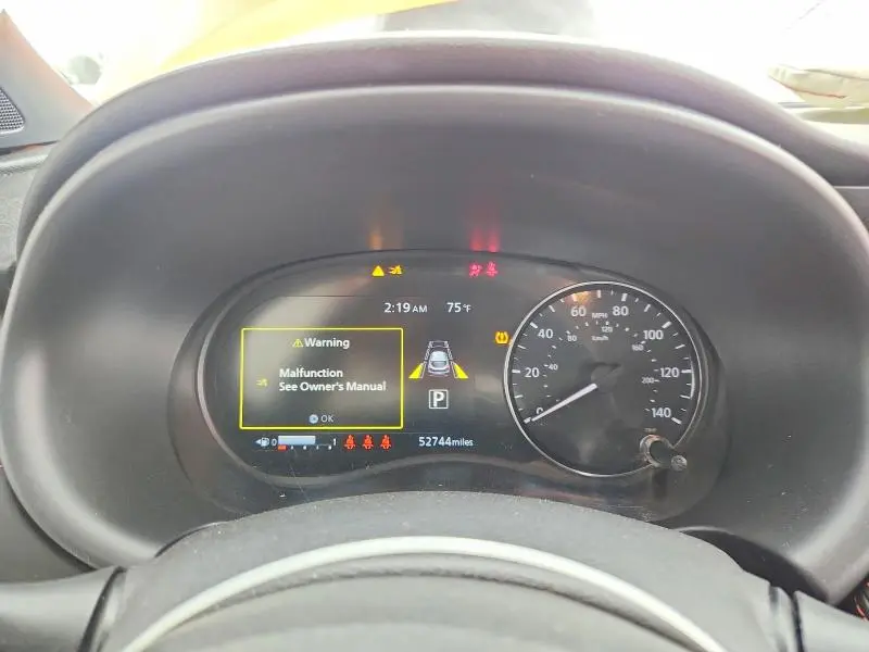 2021 NISSAN KICKS SR  
