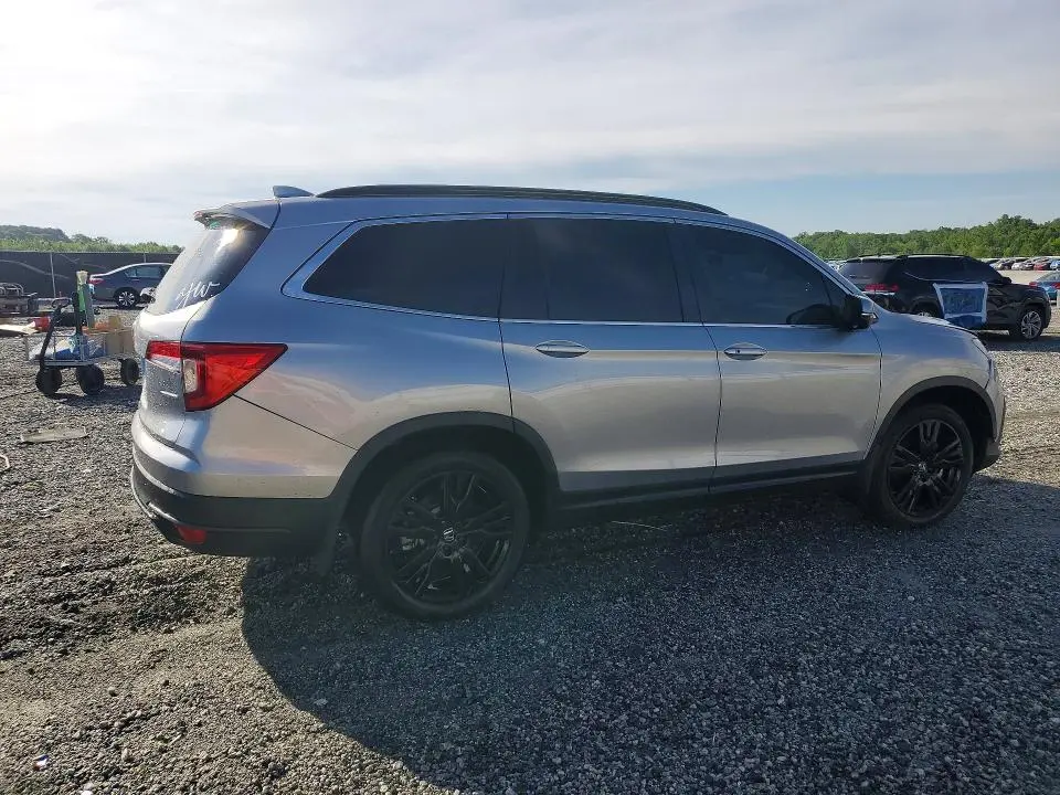 2022 HONDA PILOT SE  
