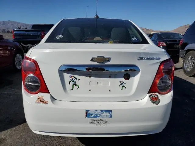 2015 CHEVROLET SONIC LT  