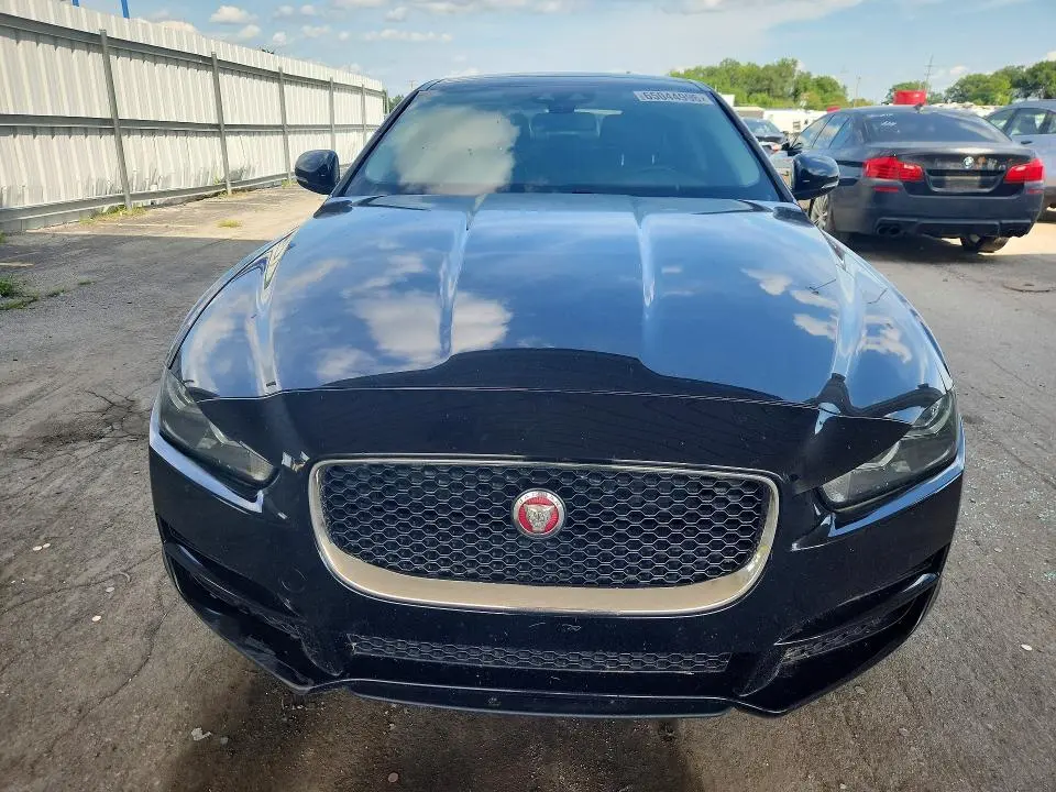 2018 JAGUAR XE   