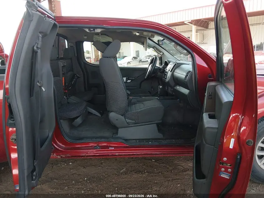 2015 NISSAN FRONTIER SV