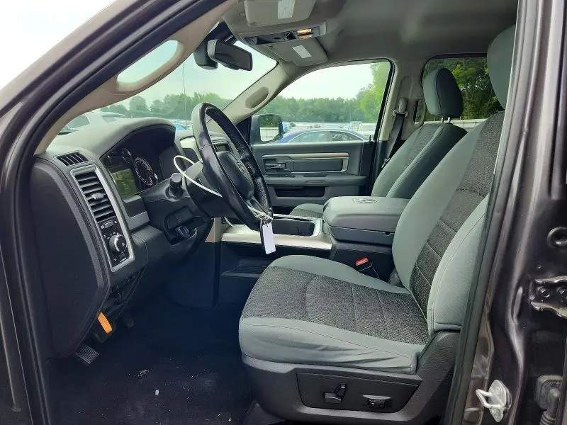 2018 RAM 1500 SLT  