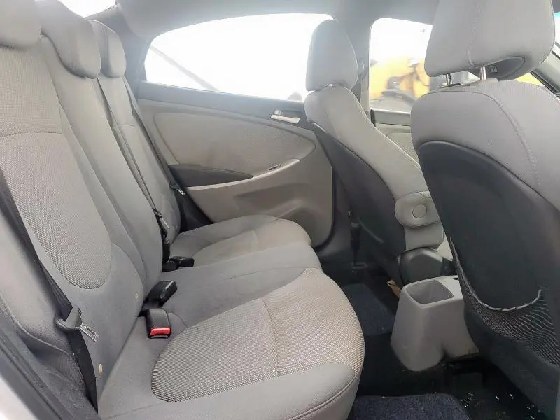 2013 HYUNDAI ACCENT GLS  