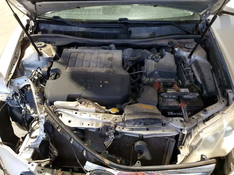 2012 TOYOTA CAMRY XLE V6  