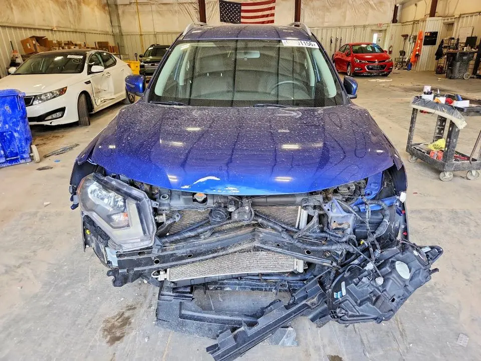 2017 NISSAN ROGUE SV  