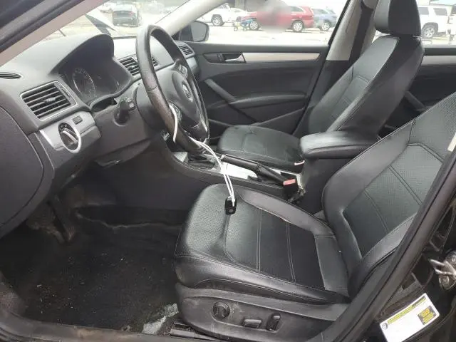 2012 VOLKSWAGEN PASSAT SE  