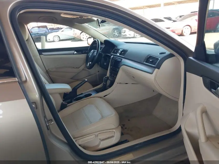 2015 VOLKSWAGEN PASSAT 2.0L TDI SE
